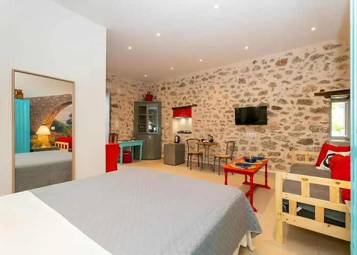 Ydor Apartment